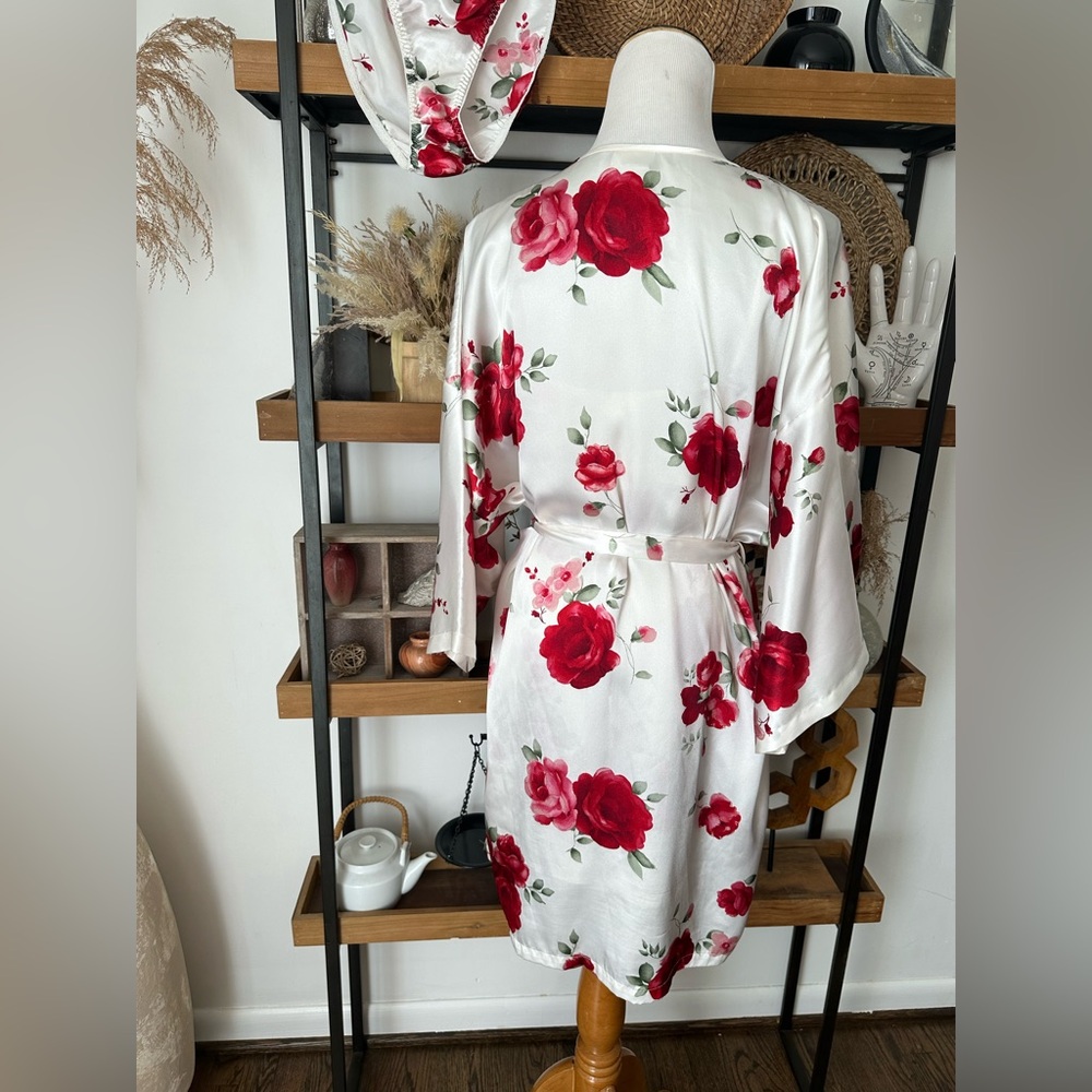 Vintage red rose satin silky 3 piece lingerie set - Picture 14 of 14